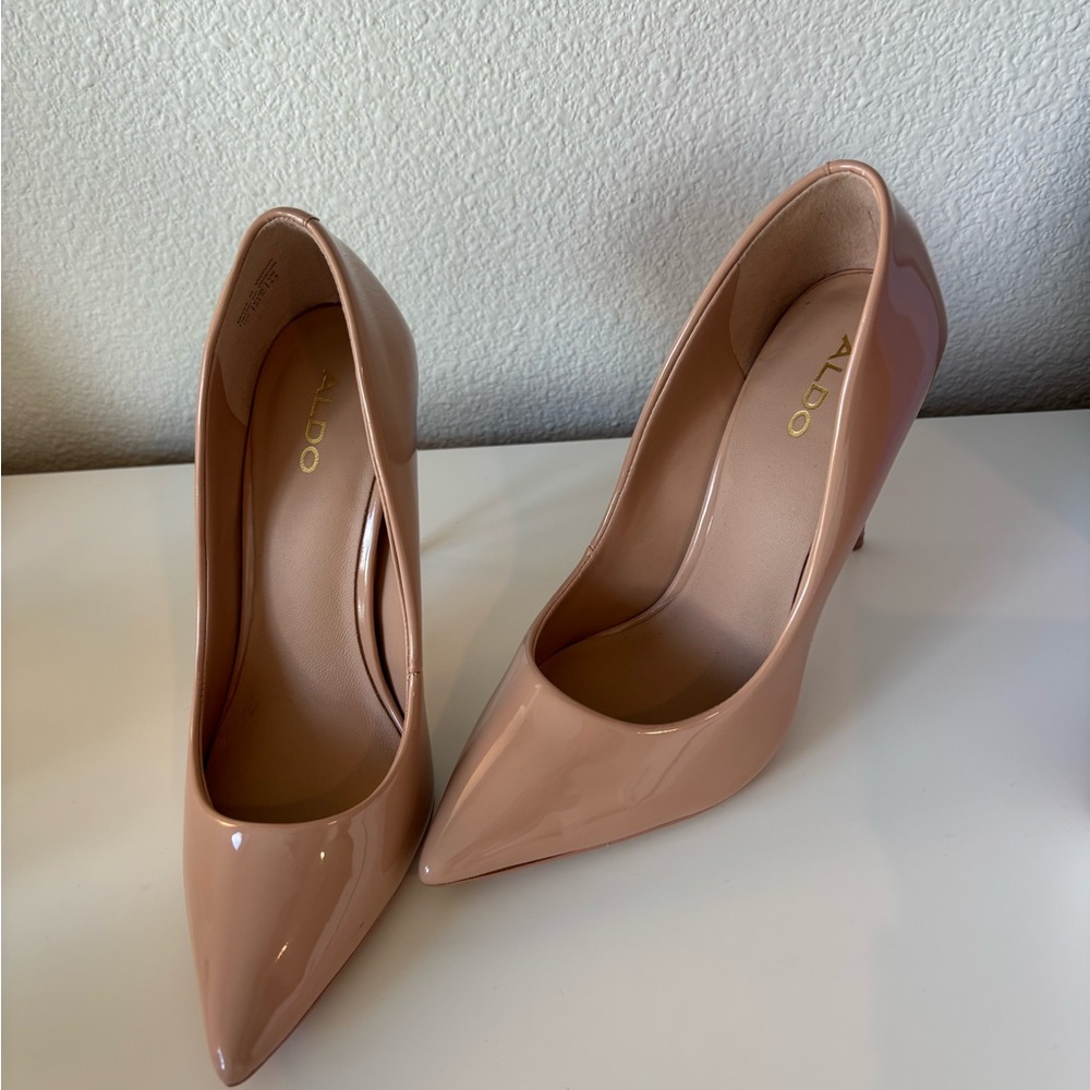 Aldo Tan Heels Classic Pointed-Toe Pumps